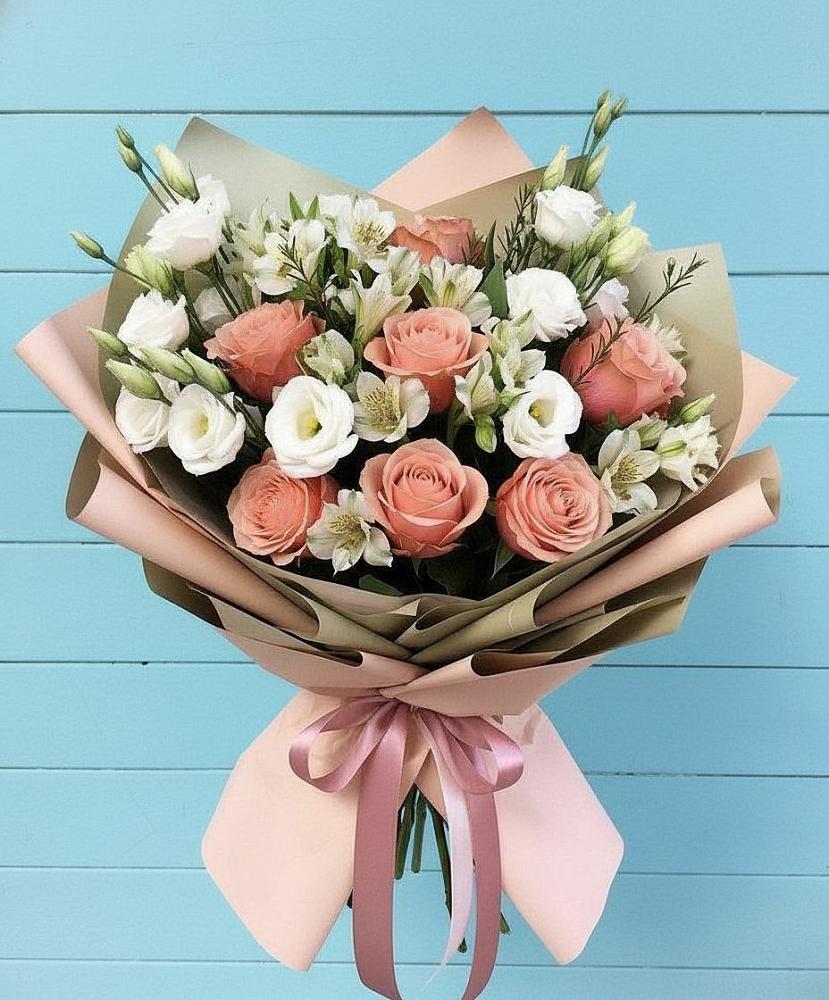 Букет цветов из: Розы, Альстромерии и Лизиантусы в Подосинки