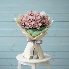 Букет цветов из:  Орхидеи и Розы в Подосинки