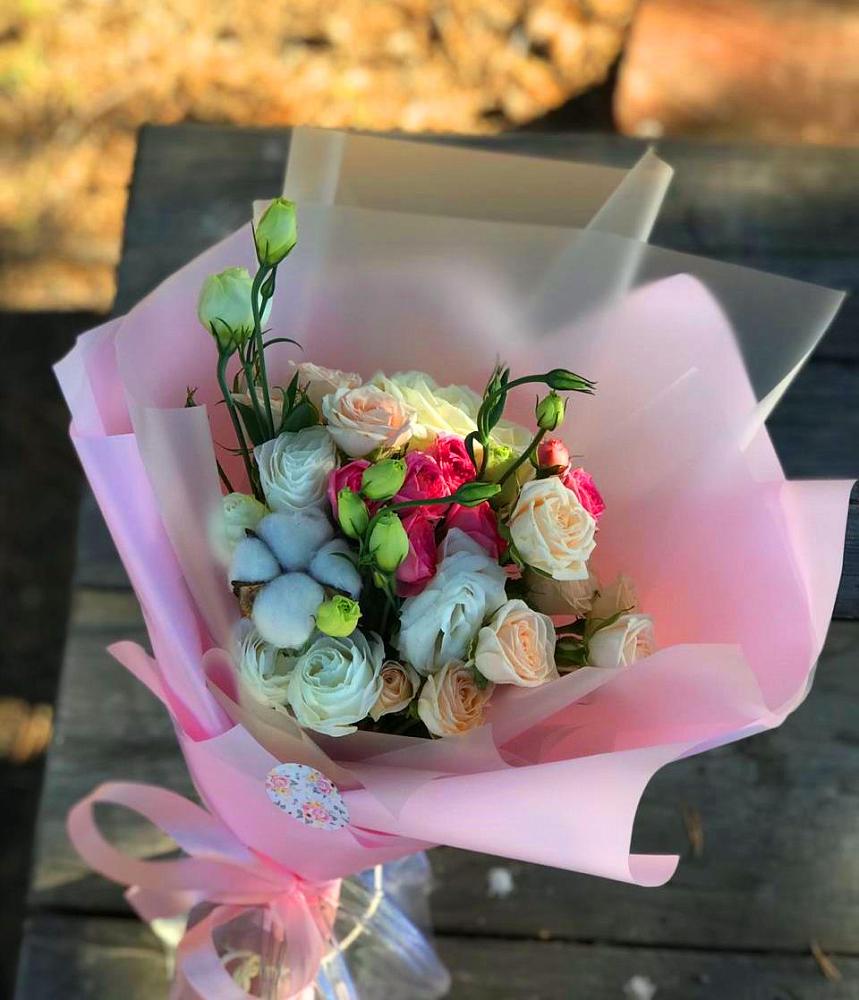 Букет цветов из: Розы и Лизиантусы в Подосинки