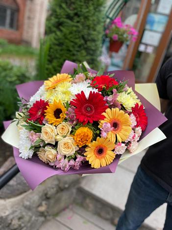Букет цветов из: Герберы, Ромашки, Хризантемы, Розы и Подсолнухи в Подосинки