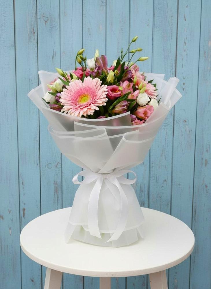 Букет цветов из: Герберы, Альстромерии и Лизиантусы в Подосинки