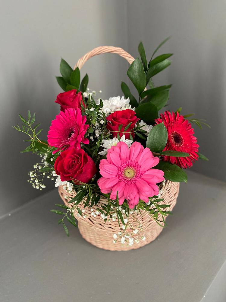 Цветочная композиция из Розы, Хризантемы и Герберы в корзине в Подосинки