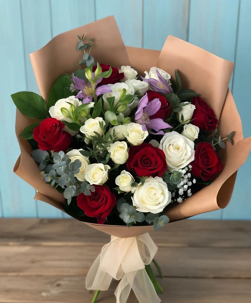Букет цветов из: Розы и Альстромерии в Подосинки