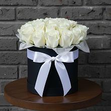 Цветочная композиция из Розы в шляпной коробке в Подосинки