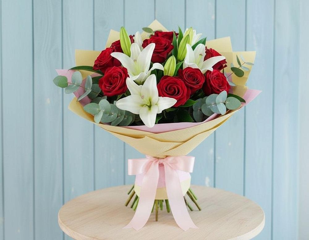 Букет цветов из: Лилии и Розы в Подосинки
